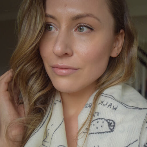 Taylor of My Lucite Dreams in Coralista Cheek Duo