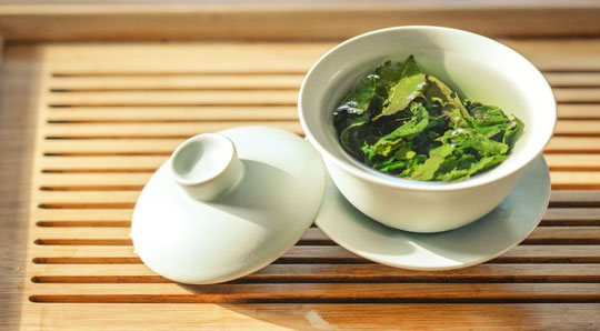 How to Use Green Tea Topically: 5 Benefits Your Skin Will Love