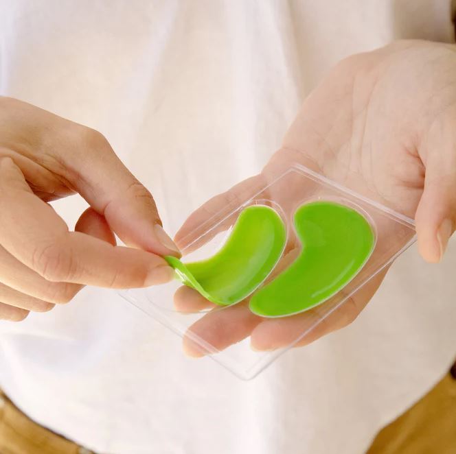 100% Pure | Bright Eyes Masks | The Choosy Chick